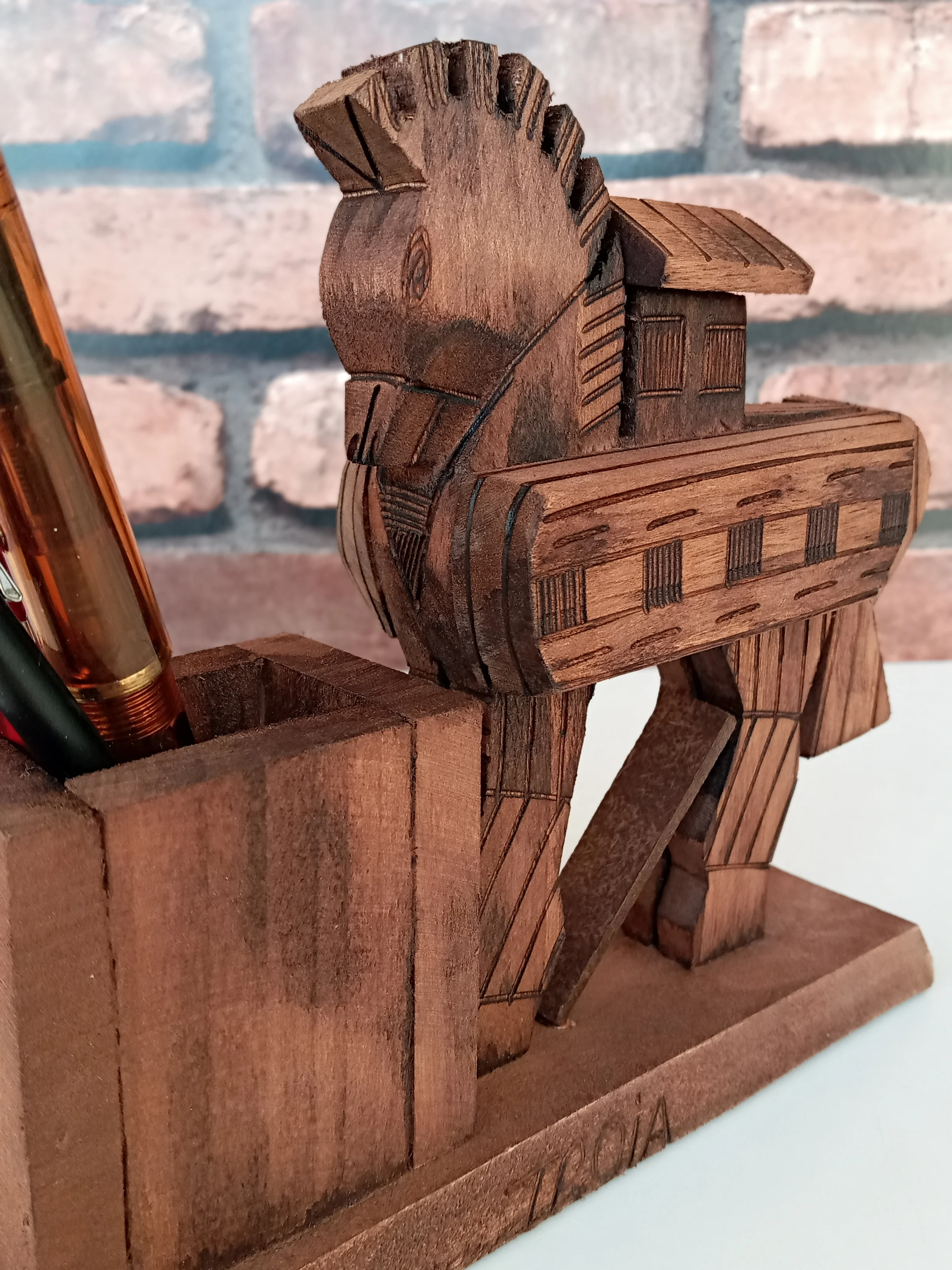 Portapenne per cavallo di troia