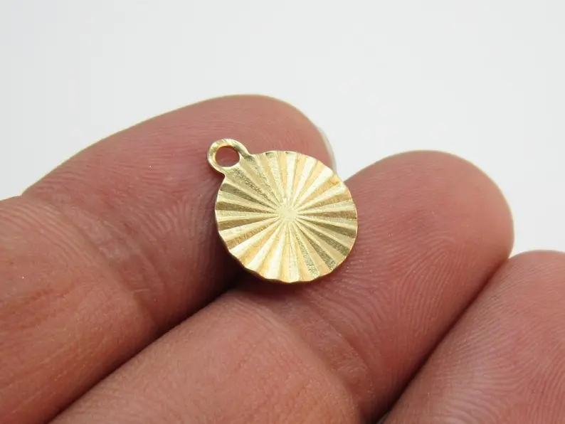 10pcs Brass Round Charms, Earring Accessories, Sunbeam Brass Pendant, Coin Charm, 17.5x15.3mm, 15x12.2mm, Jewelry Making - R1701