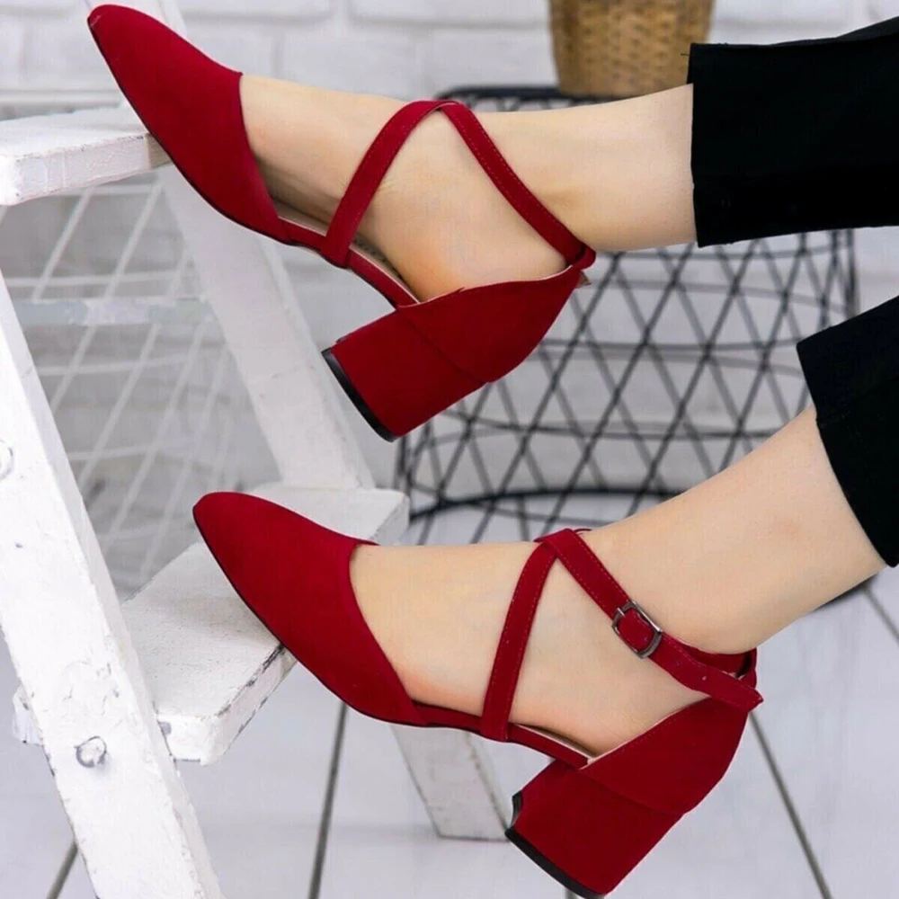 2021 Women Shoes New Fashion T Strap Sandals Women Summer Footwear Ladies Pumps Low Heel Woman Pumps Medium Heel Burgundy