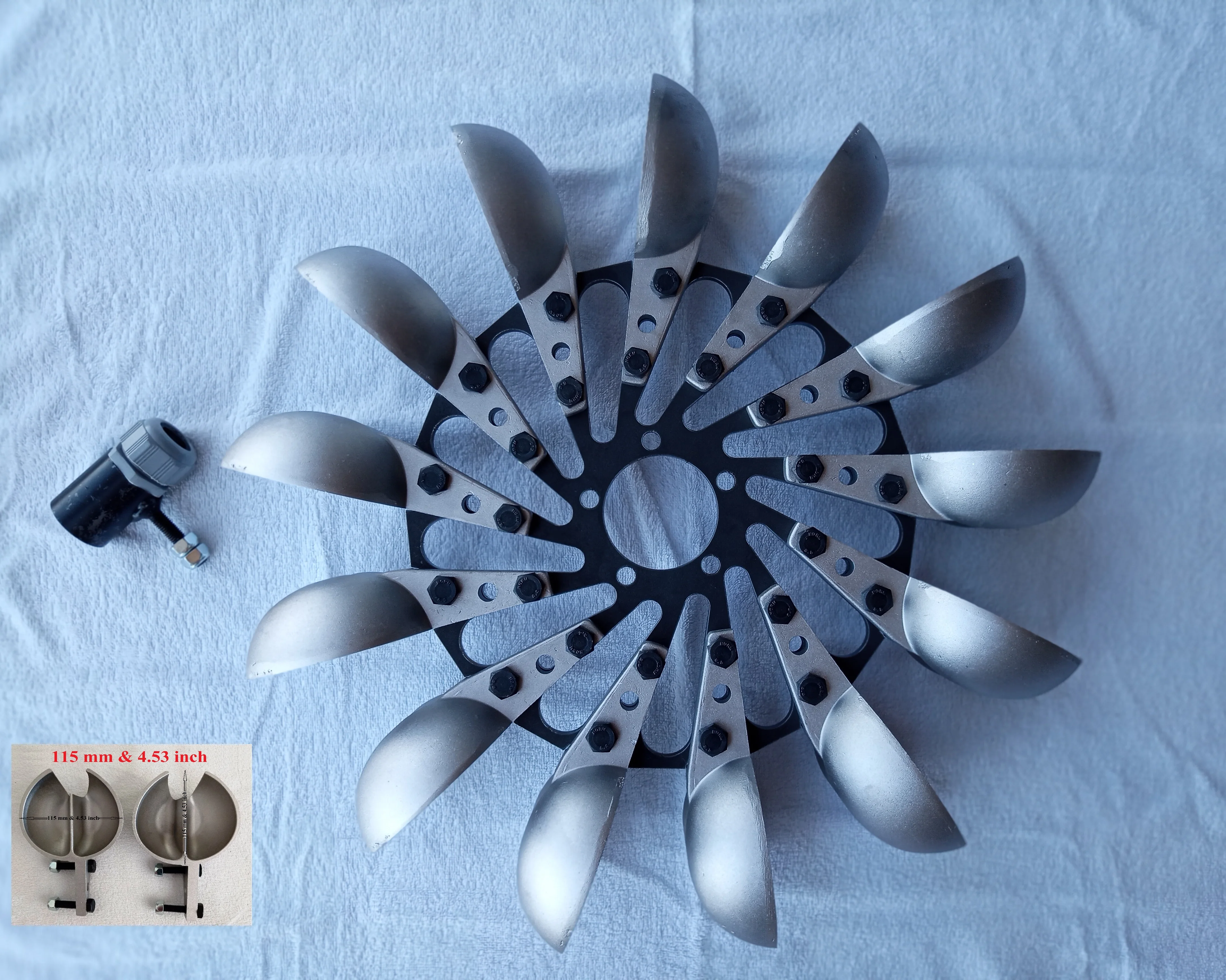 

Pelton turbine wheel with 13 aluminum spoon, nozzle, 530 mm 20.86 inch