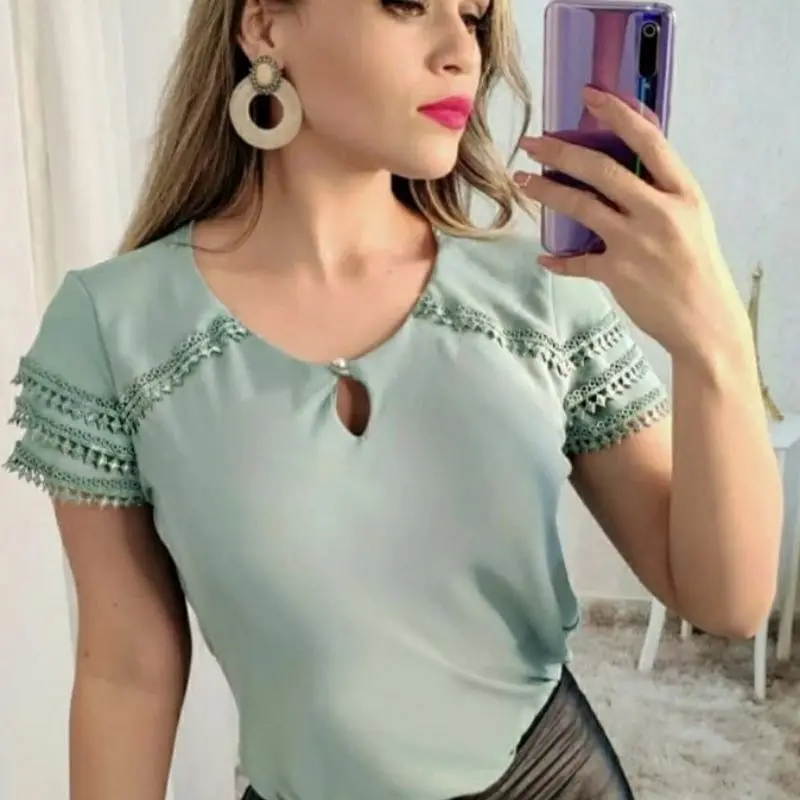 Blusa Feminina Manga Curta Linda Com Detalhe Em Renda