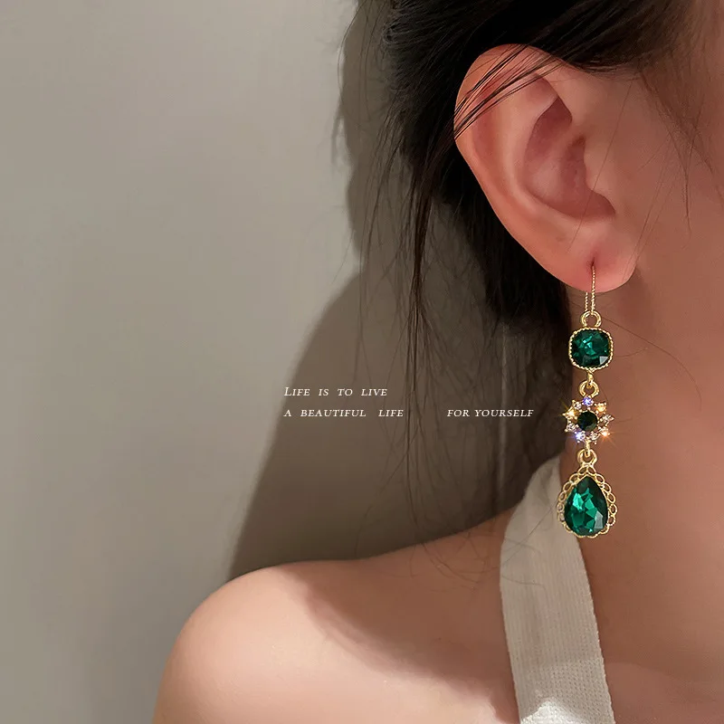 Fashion European and American green water drop earrings light luxury temperament long tassel atmospheric earrings