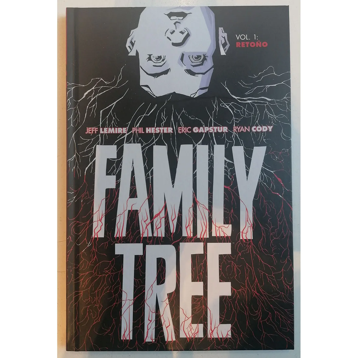 American, FAMILY TREE No. 1 RETOÑO, ED. ASTIBERRI, year 2021, author JEFF LEMIRE, COMIC BOOK in Spanish, TEBEO, novel GRAFICA