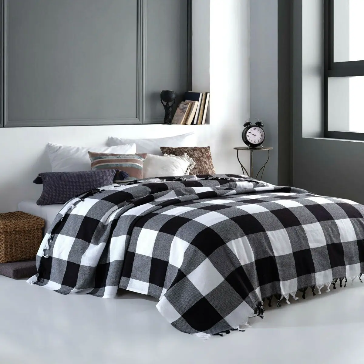 Black and White Double Bed Cover 200X220CM Grid Pattern Coverlet Sofa Seat Cover Jacquard Quilt Cotton Tassel Modern Pique Home