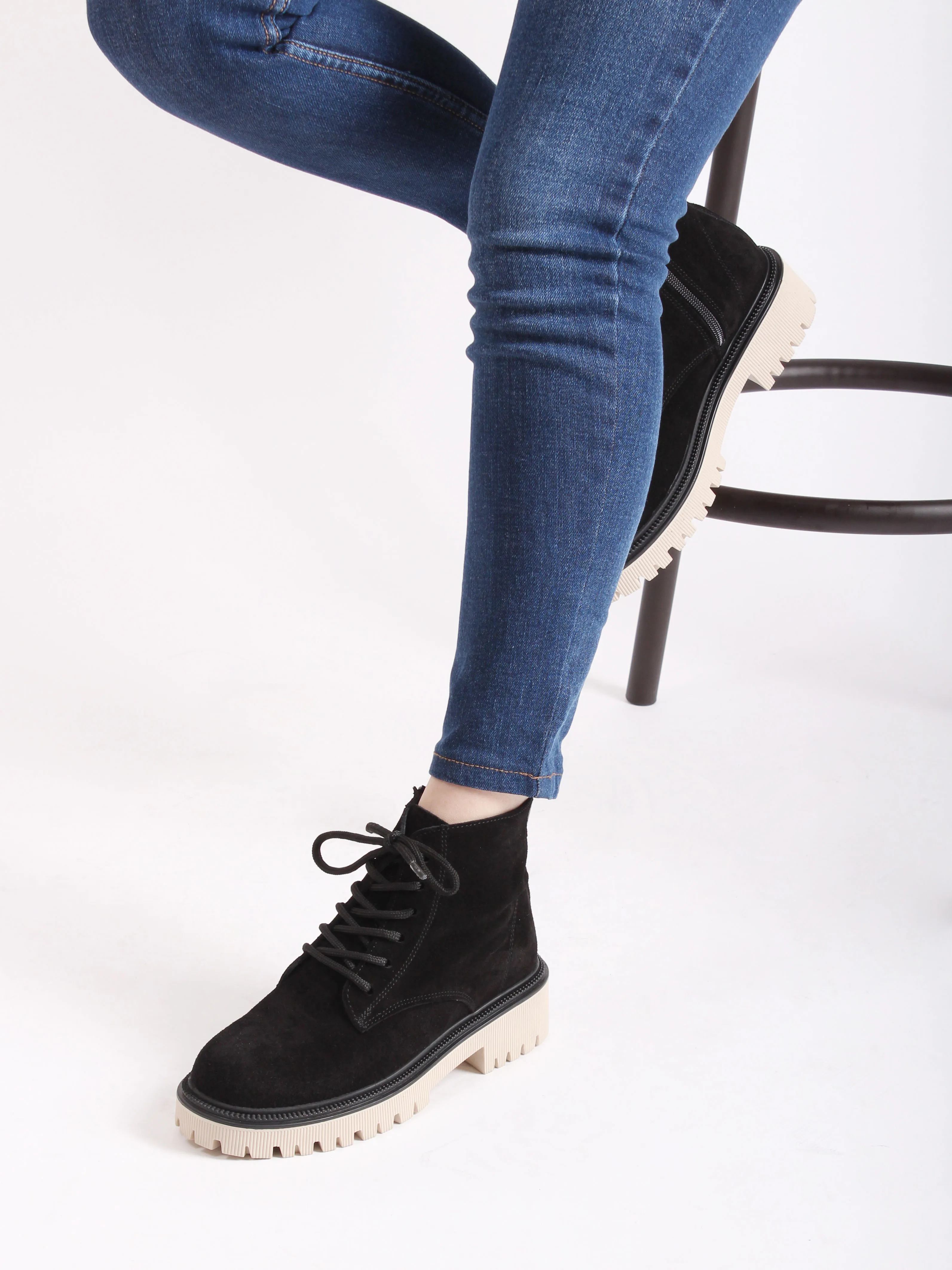 Women's Winter Genuine Suede Leather Boots Lace-Up Zippered Non-Slip Rubber Sole Fashion Trend Model