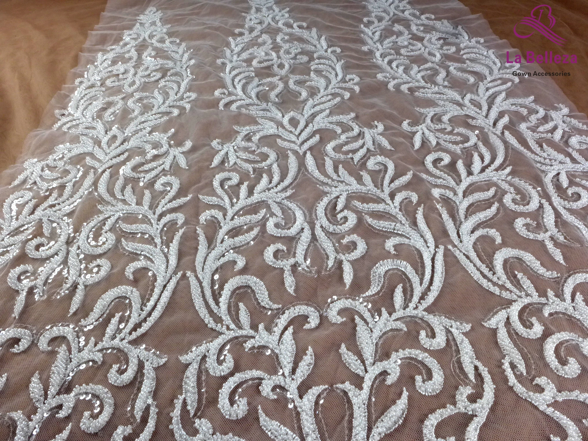 La Belleza 2021 fashion bridal lace,long patterns lace fabric,ivory beading wedding dress lace fabric 43\'\' width 1 yard