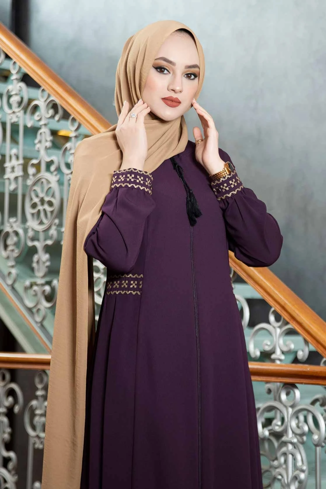 Women Embroidered Full Length Zippered Hijab Abaya Ramadan Eid Djellaba Hot Sale Dubai Fashion Shiny Puff Sleeve Muslim Dress