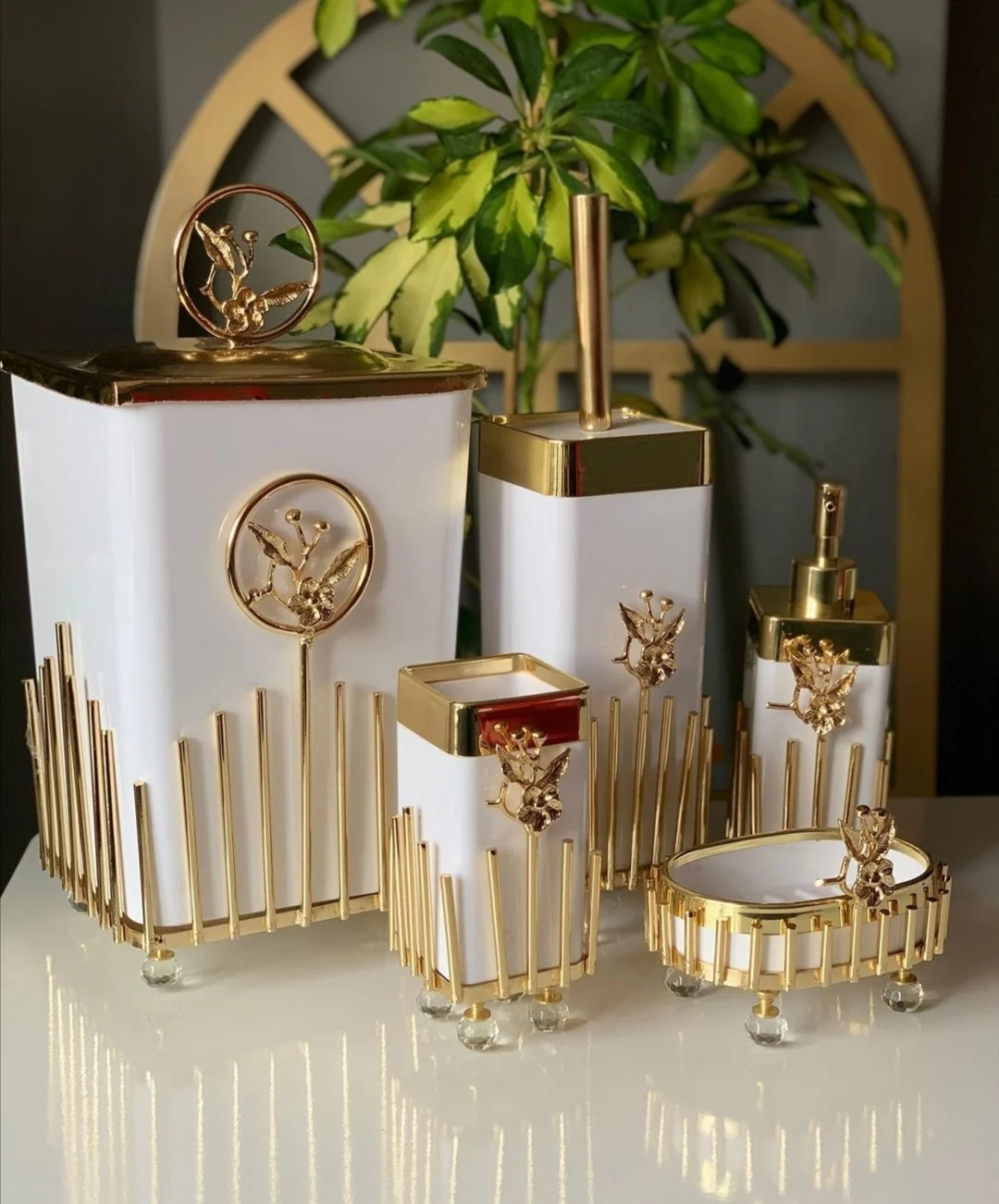 Luxury Brass Bathroom Hardware Accessories Set Elegant Gold Soap Dish Towel Rack Home Decor Modern 5 Pieces Craft Stylish Gift Acrylic Dustbin Toilet Brush Holder Stand Quality Original Design Crystal Support