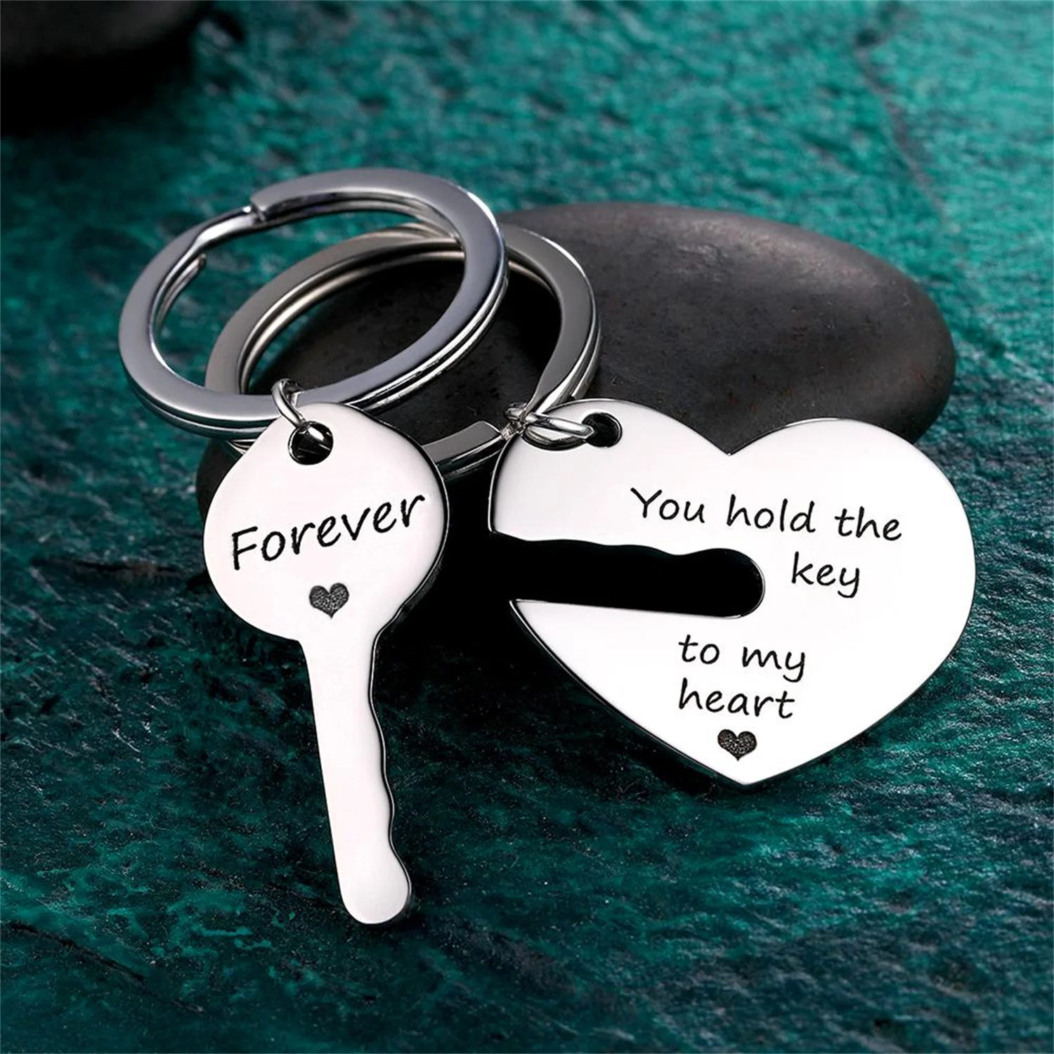 

Custom Engraved Couple Keychain Set Hold The Key To My Heart Hot Lovers Gift Wedding Favors Keychain Key Fob Creative Key Chain