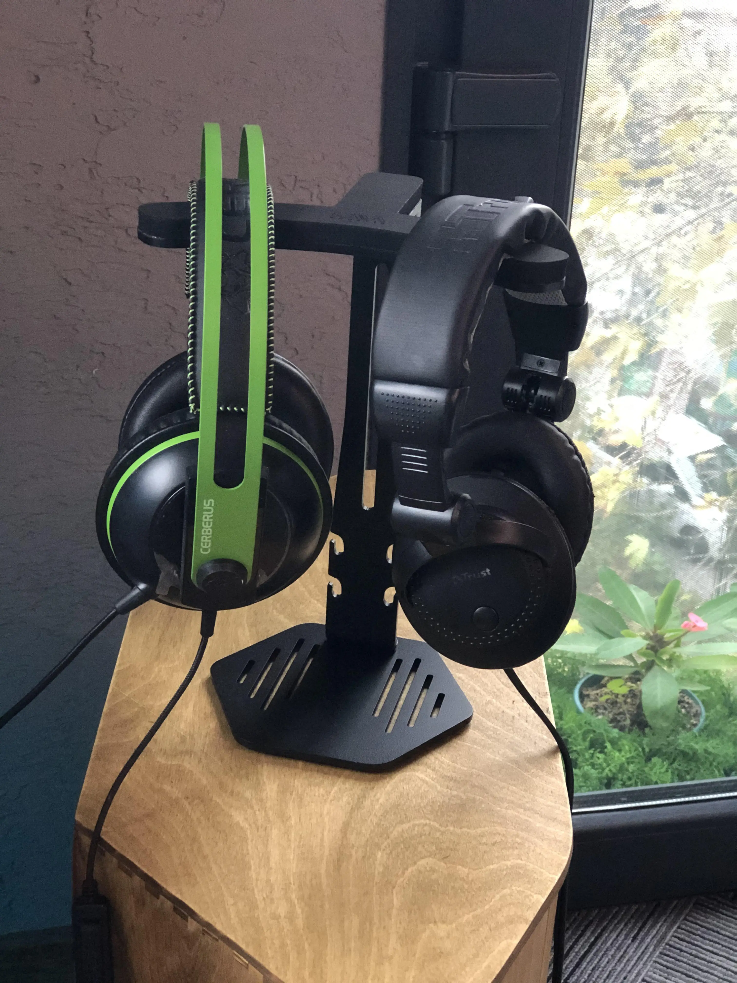 Professional Gamer Headset Stand Leg Headphone Hanger For All Headphones