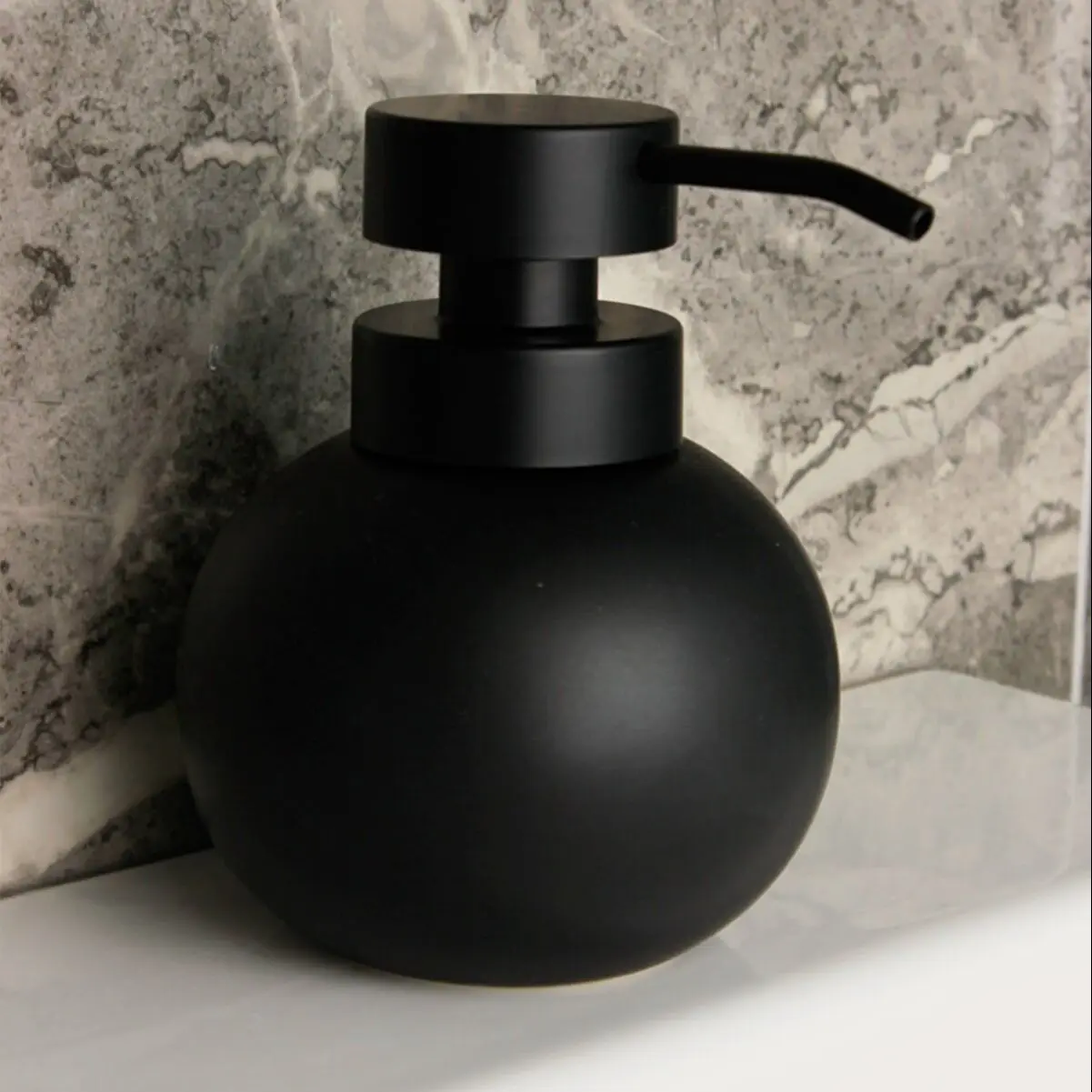 Kitchen Porcelain Liquid Soap Dispenser Detergent Dispenser Chubby Silvery White Matte Black Liquid Soap Dispenser