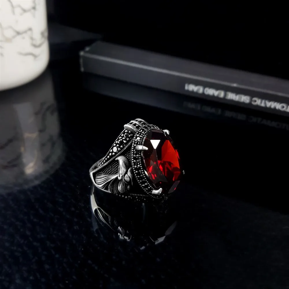 

Elegant Design 925 Sterling Silver Red Zirconia Side Eagle Motif Men's Ring Biker Jewelery Accesory Gift For Him