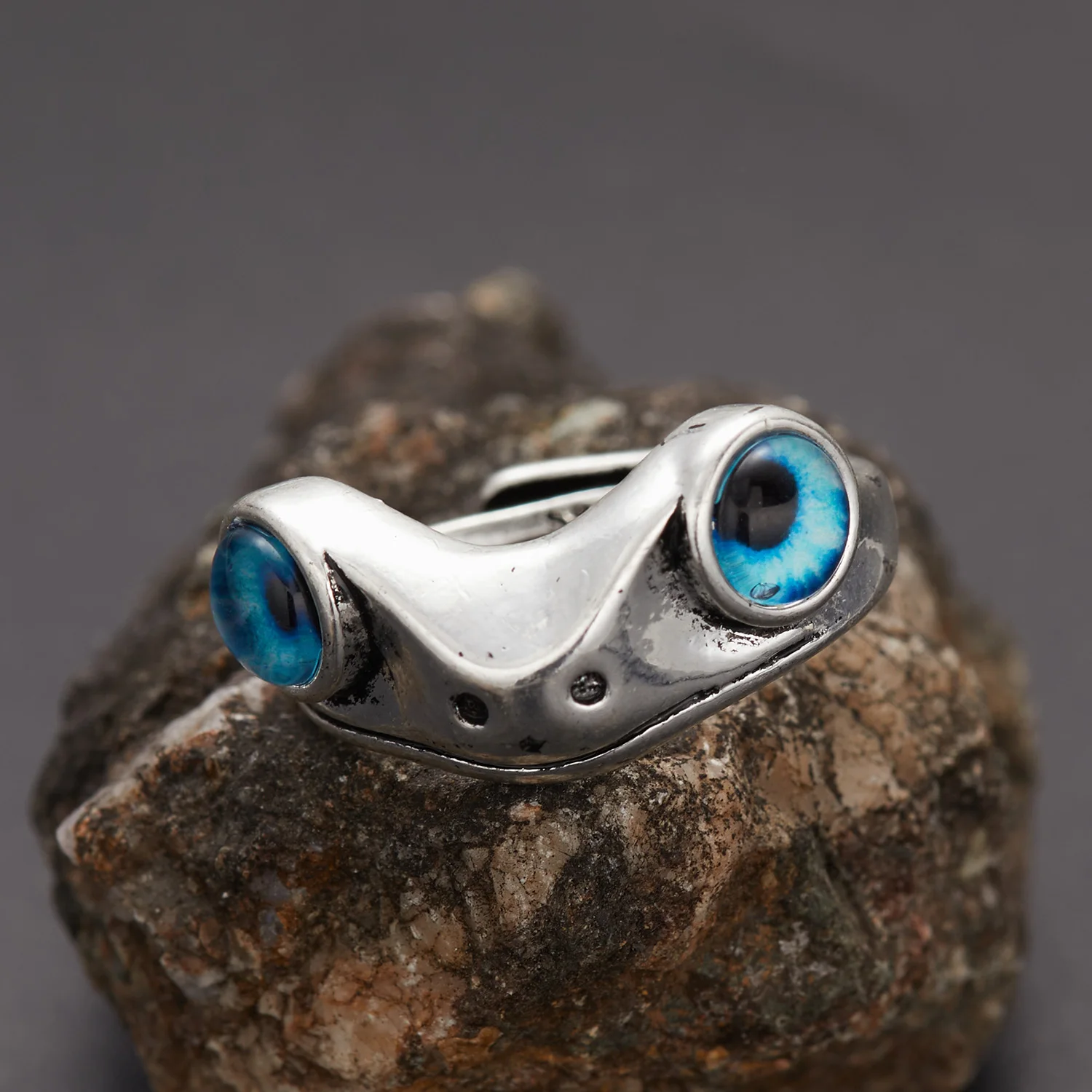 Gothic Frog Ring For Men Women Vintage Blue Eye Silver Color Fashion Animal Ring Open Adjustable Hip Hop Jewelry Gift Anillos