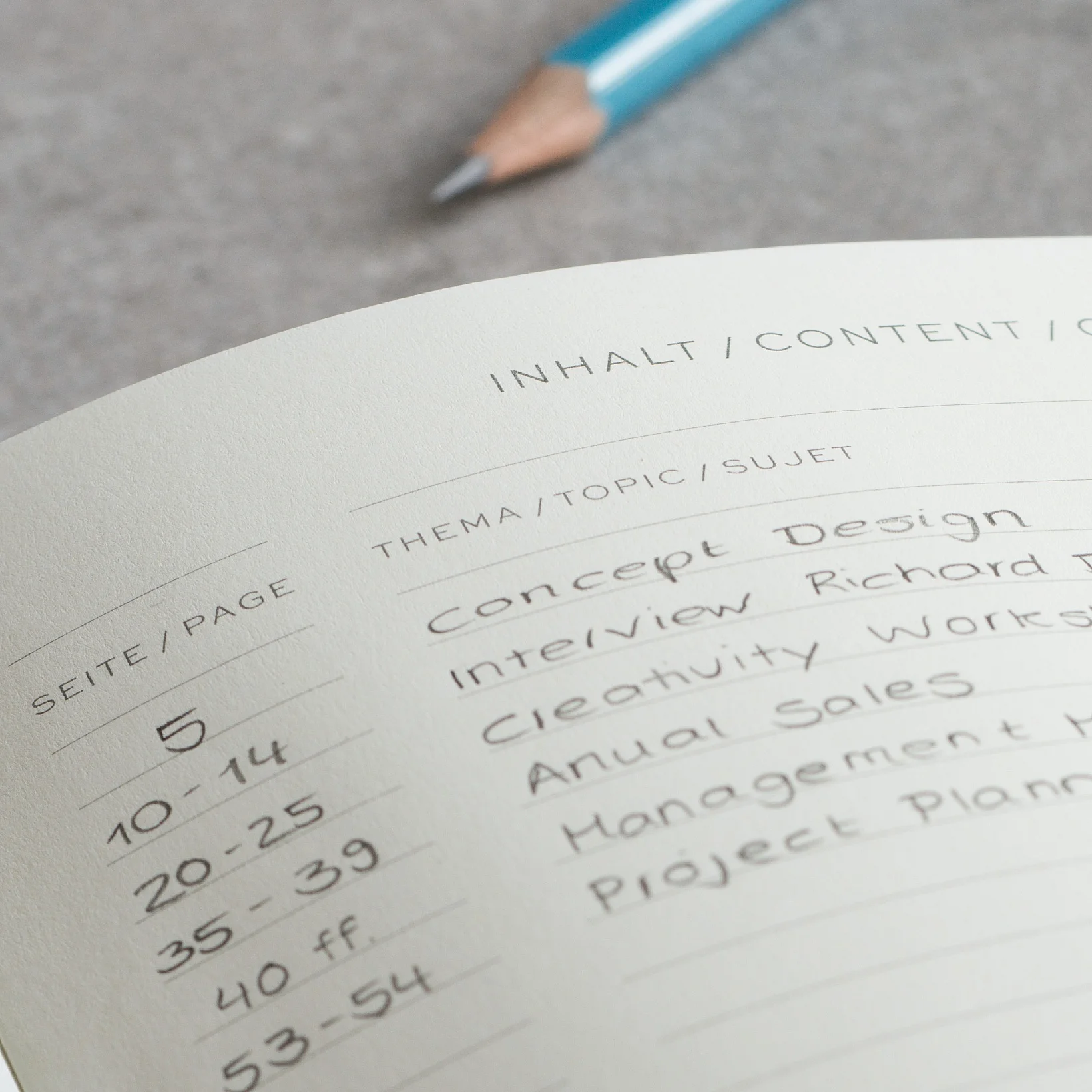 Leuchtturm1917 Notepad Medium (A6), Hard Cover, 185 Numbered Pages - Squared