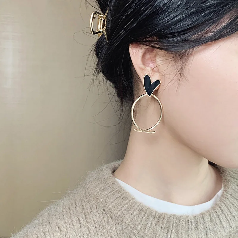 New Korean Style White Green Heart Drop Earrings For Women Contracted Heart Pearl Asymmetrical Earring Girl Party Jewelry