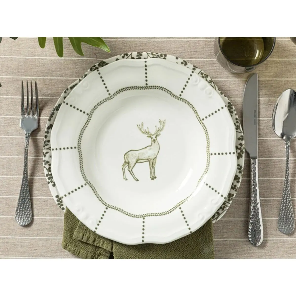 

Deer Pattern 24 Cm Porcelain Plates Serving Bowls Design Modern Plate Sets Gift Products Stylish Home Kitchen Products Dinner