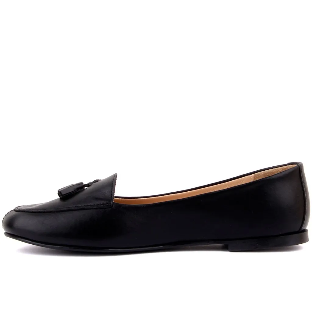 Loz-preto com borlas de couro