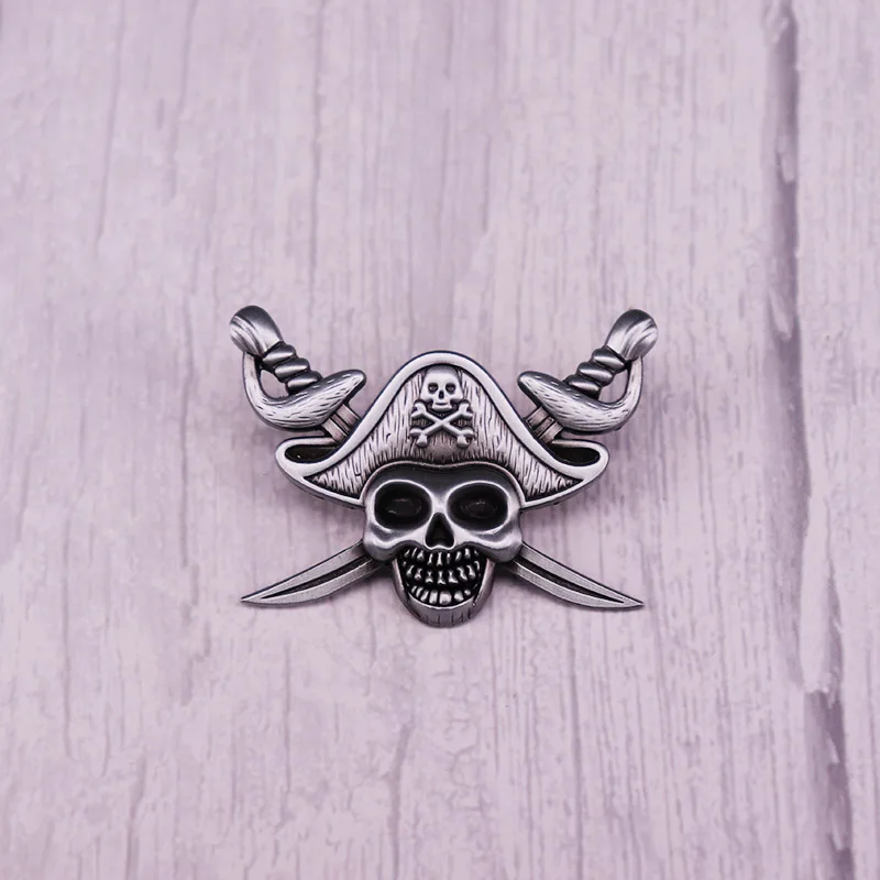 Skull andcrossbones Pin With hat and crossed swords Badge Like a Pirate!