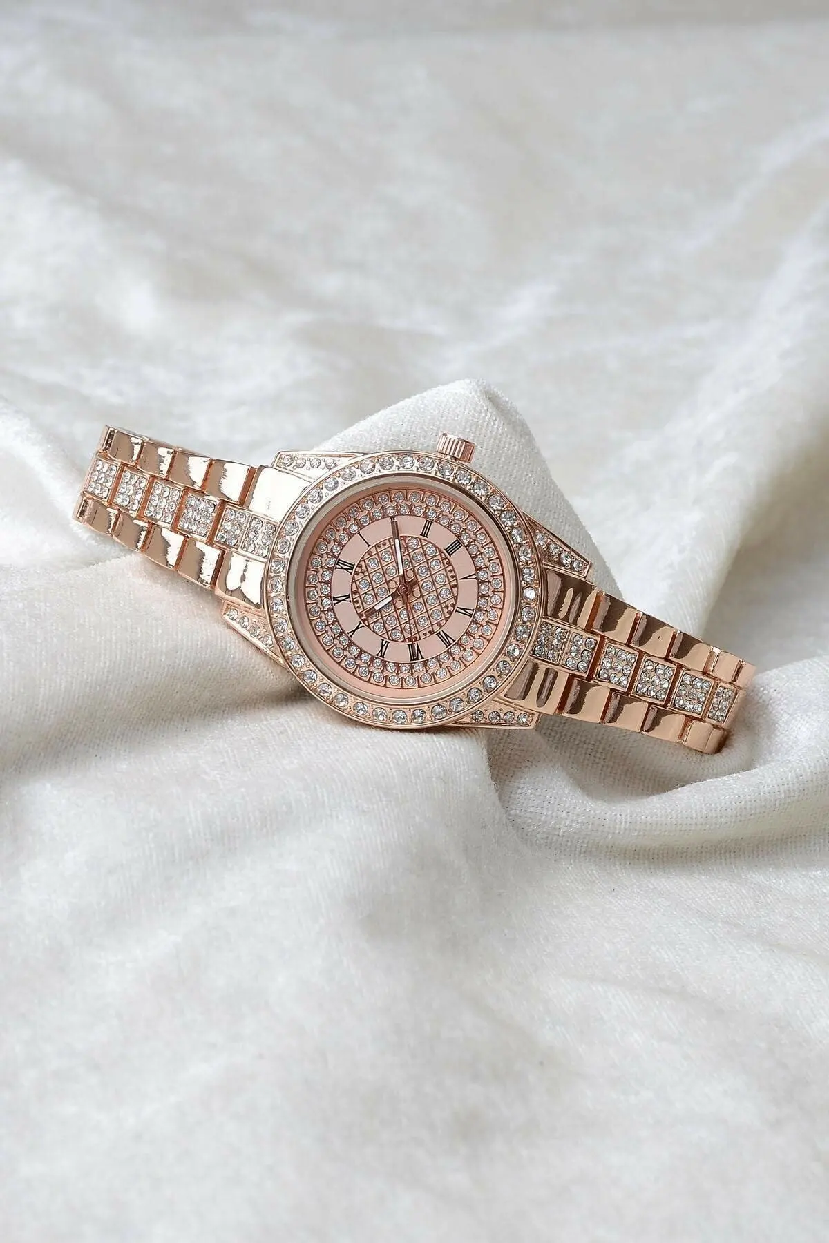 Women Gümüş Steel Cubic Zirconia Analog Classic Fancy Watch