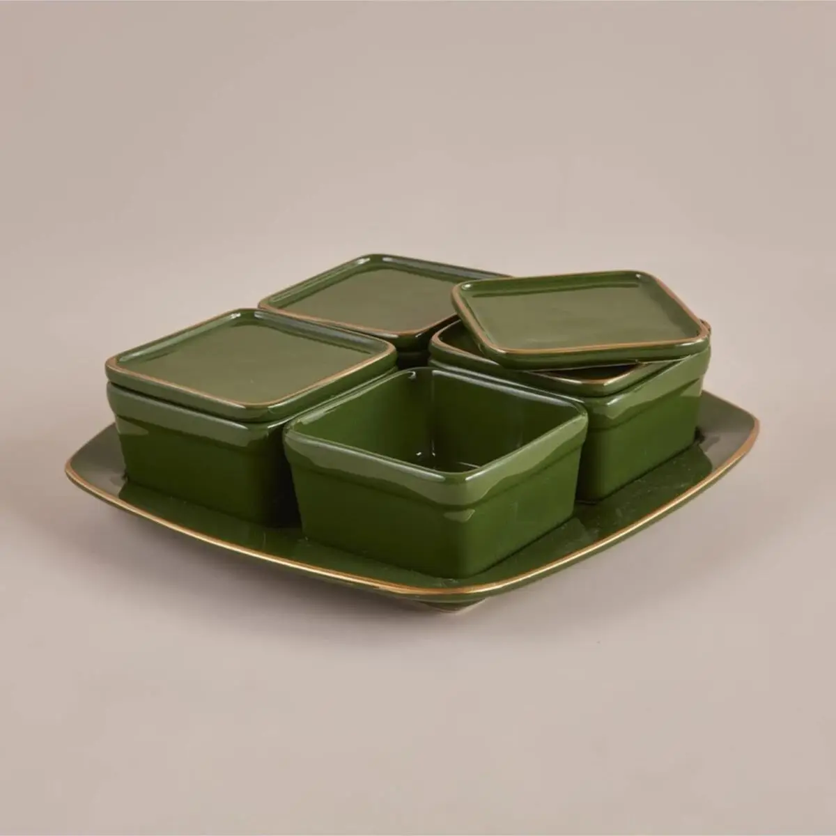 

Ceramic Breakfast Set 4 Pieces Covered Storage and Presentation Plates Stylish Design Products Kitchen Tableware Dowry