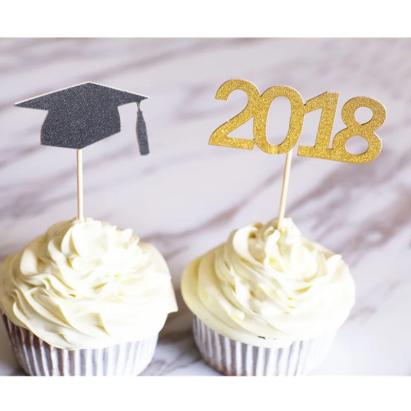 

Custom2020 graduation glitter Cupcake Topper /Personalised 2020 glod cake topper/table decorations/Party Decorations food picks