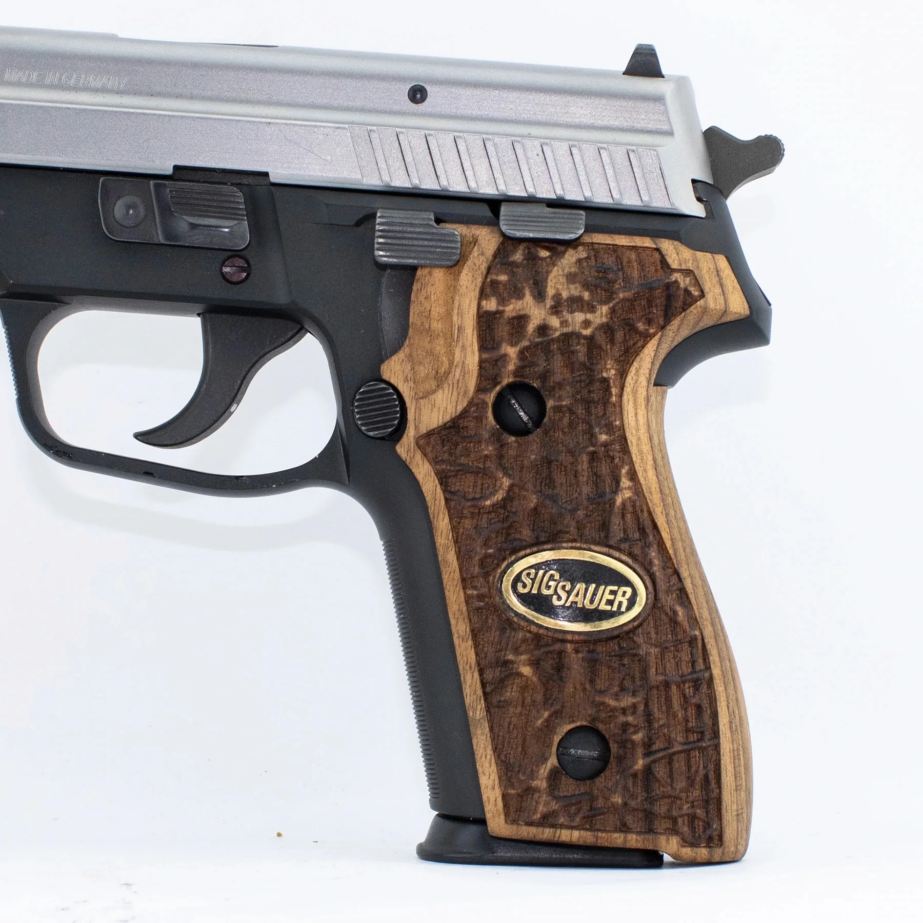 

Sigsauer P228 / P229 Elite Handgun Walnut Grips A11