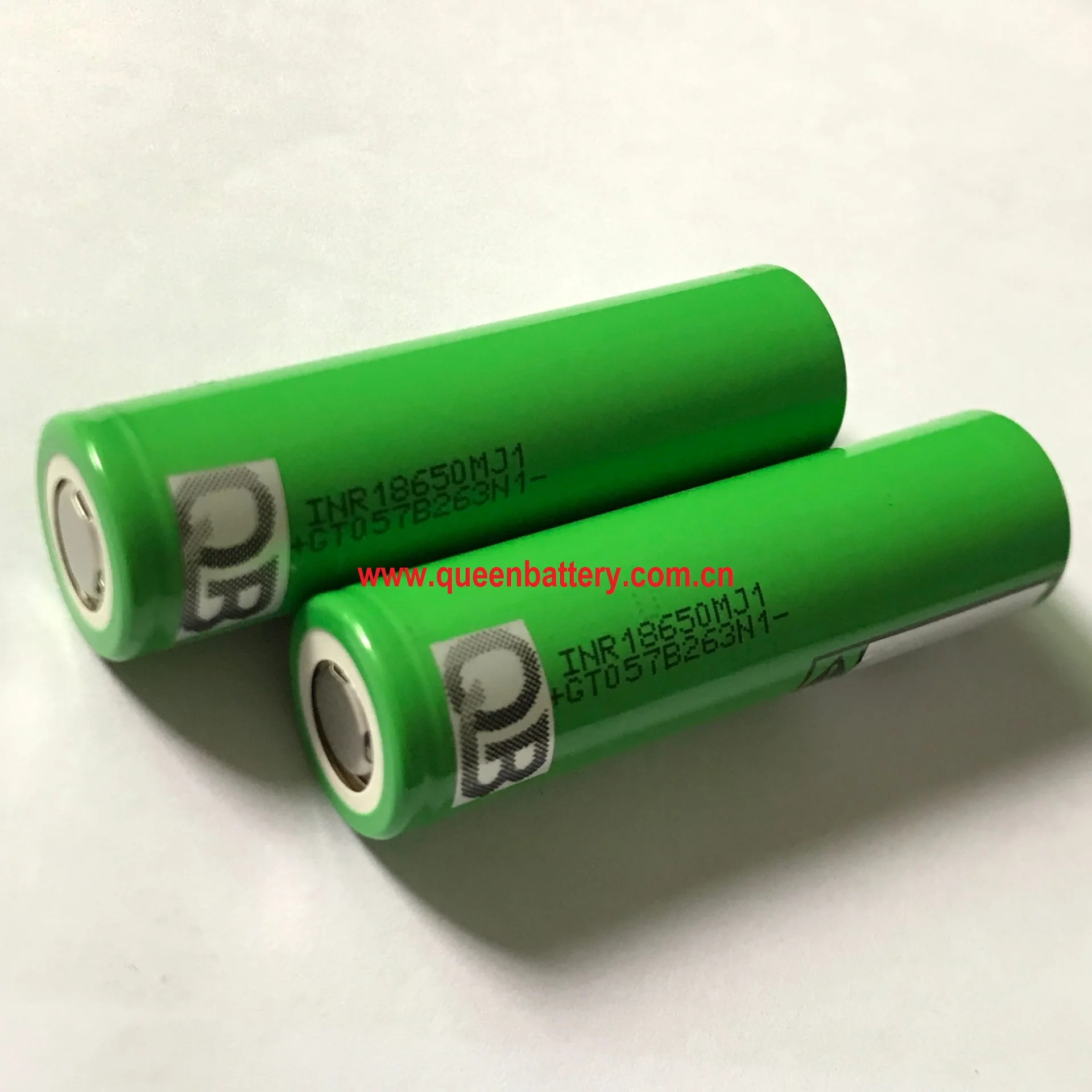 (Akcje ue!! S200pcs/partia wysyłka za darmo) akcje ue!! 18650 bateria królowej latarka na baterie mj1 inr18650 mj1 3500mah 3.6V 3.7V 10A