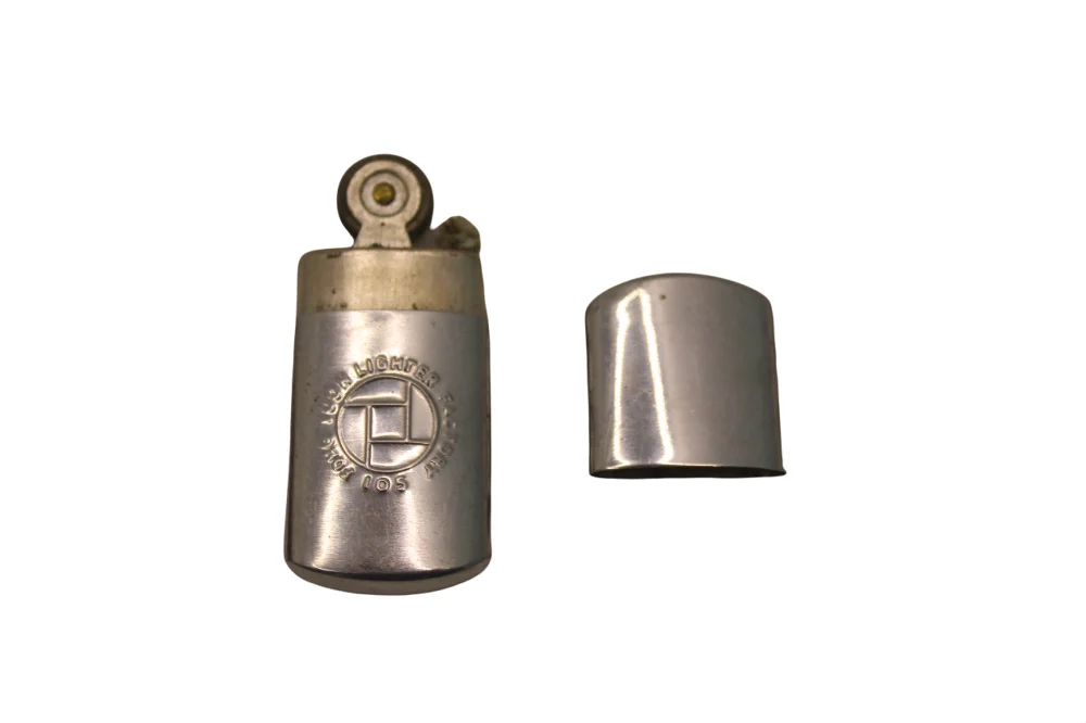 Fong Yuan Factory Ç20 Vintage Petrol Lighter | Collectible Chrome Metal Lighter with Flip Cap | Classic Design