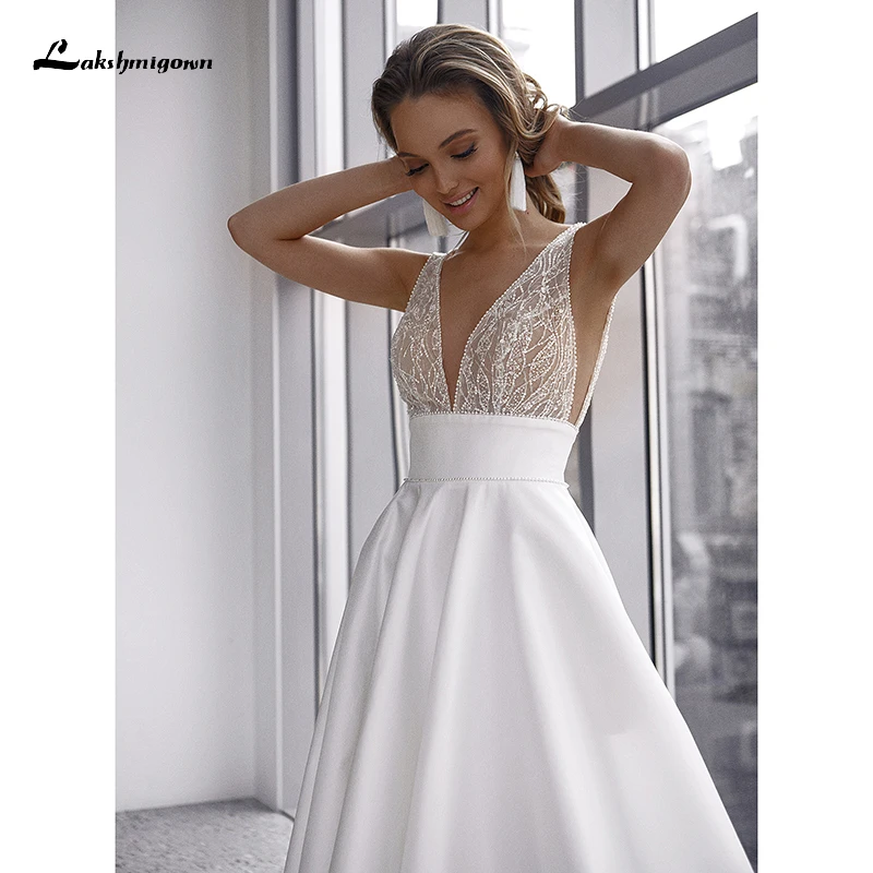 

Simple V-neck Shiny Backless Style Off the Shoulder A-Line Wedding Dresses Satin Bridal Gowns Sashes Lace Party Dress Robe