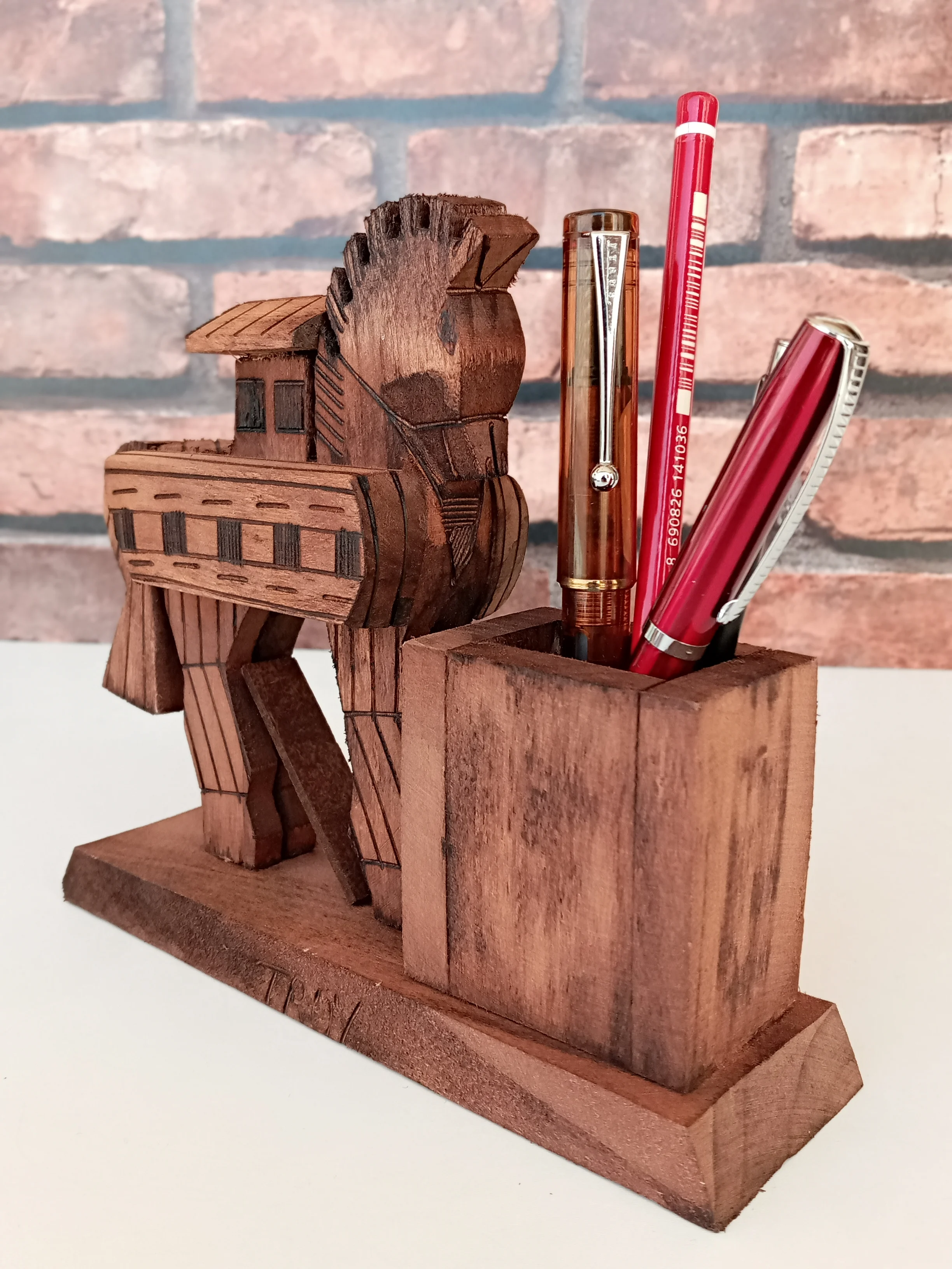 Portapenne per cavallo di troia