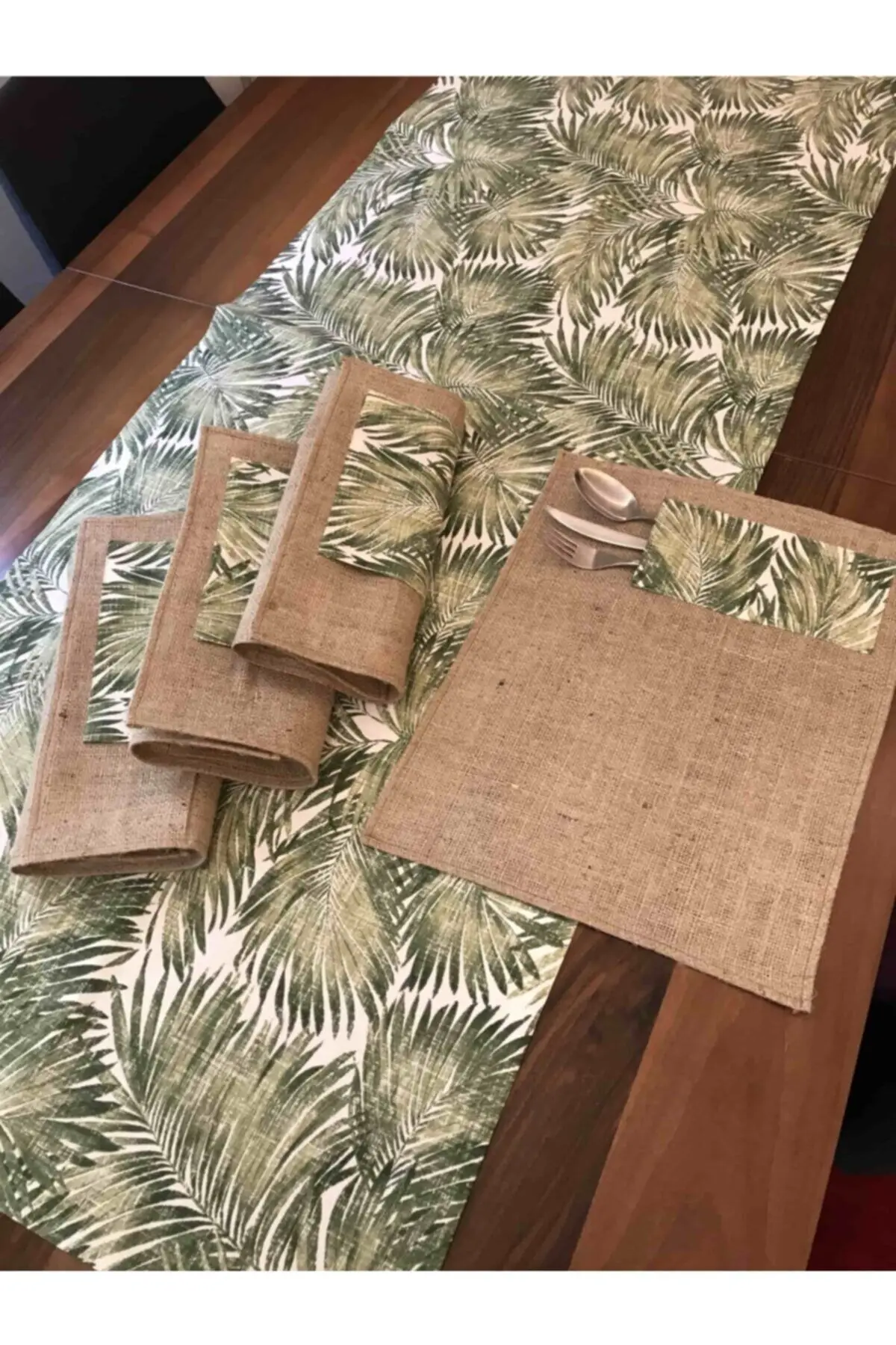 

Set of 4 Leaf Pattern Jute Placemat and + 1 Piece Leaf Pattern Waterproof Runner Placemat + Runner set dining set 1table Tablecloth