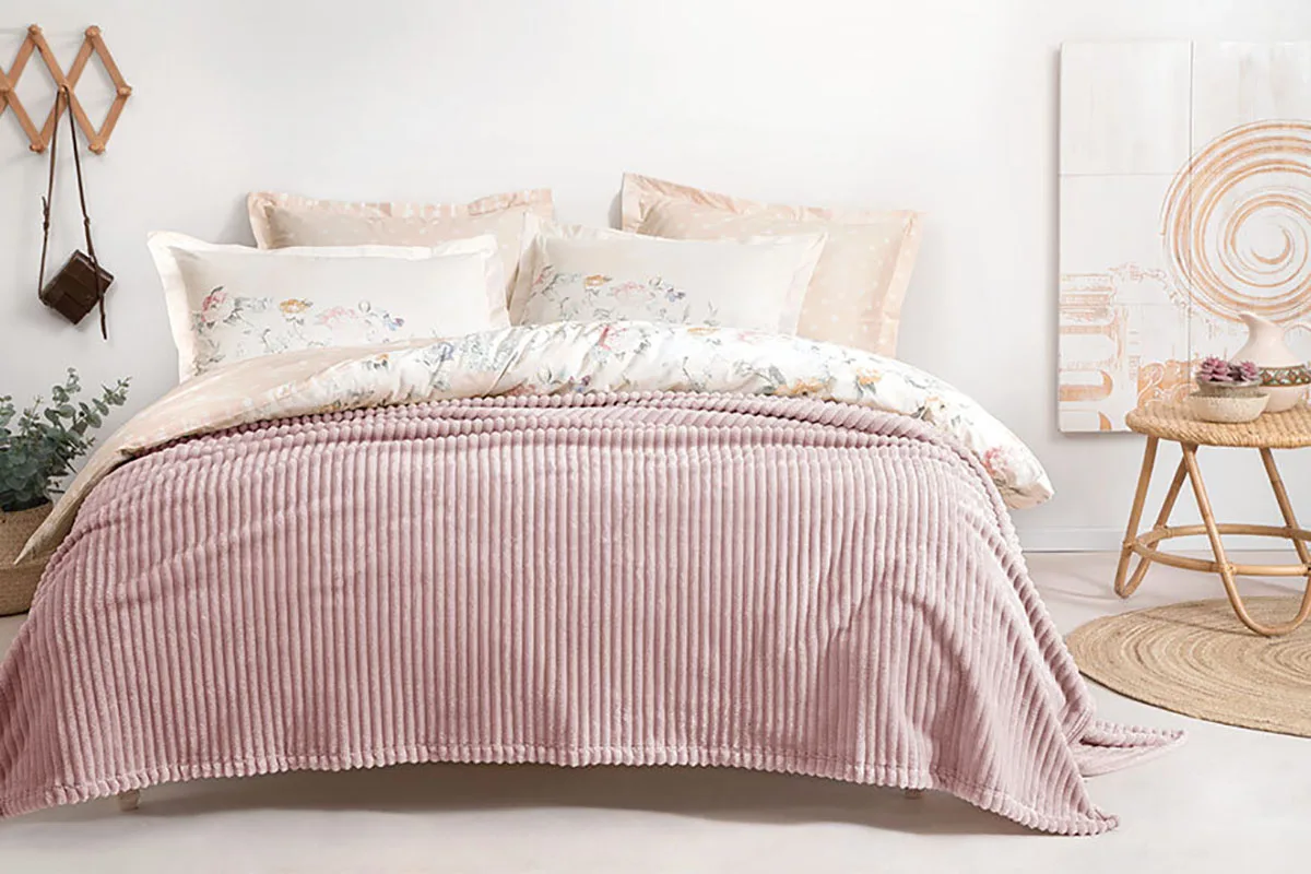 

%100 Polyester Super Soft Solid Blanket Coral Basic Cover For Travel Nap Bed Decorative Home Textiles