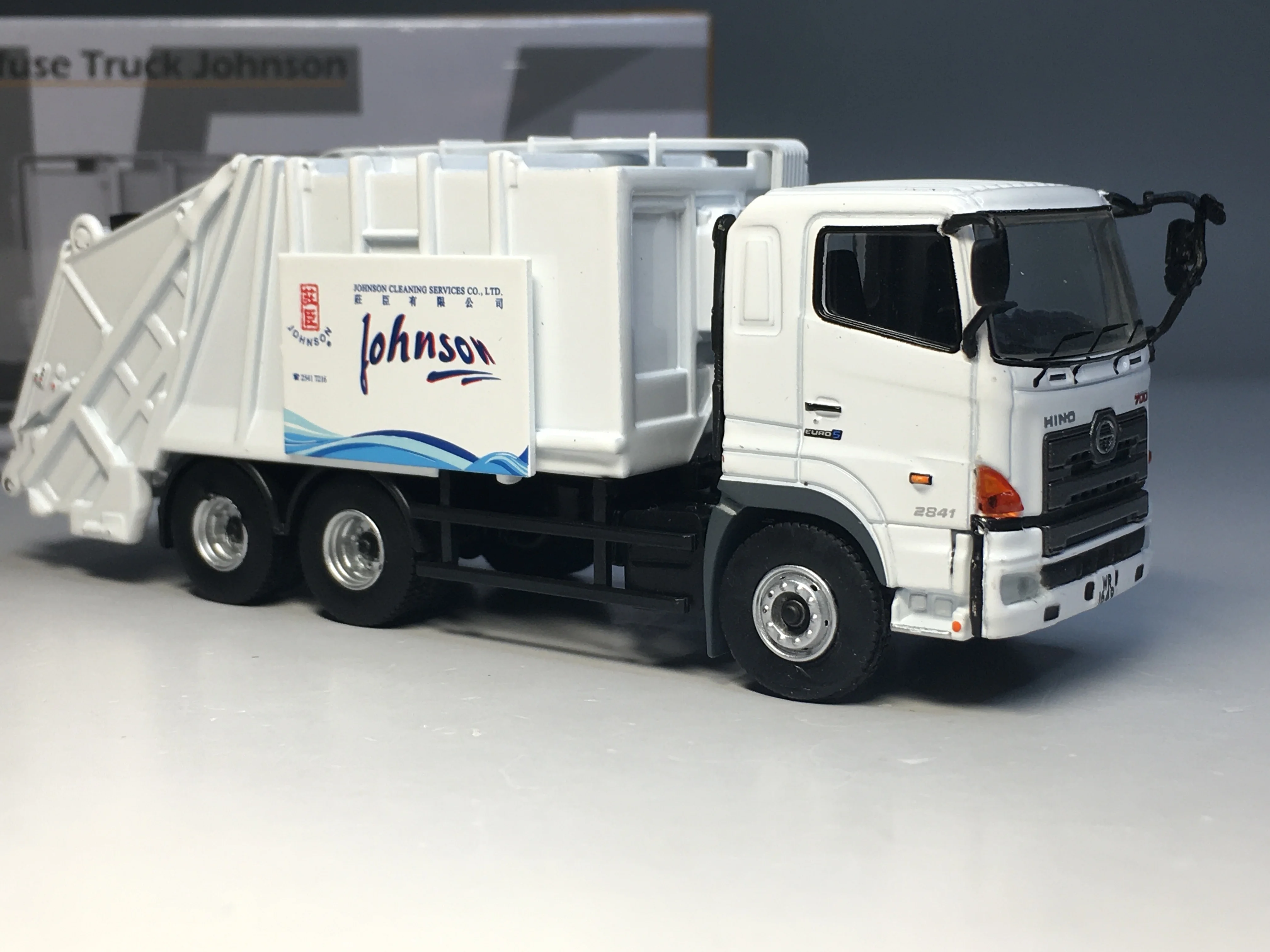 Tiny 1/76 HINO 700 Refuse Truck Johnson Die Cast Model Car Collection Limited