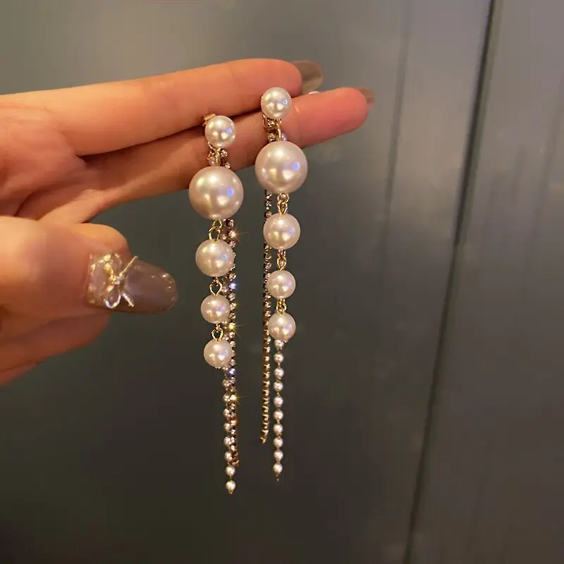 Neue klassische elegante Imitationsperlen-Ohrringe für Damen, Kristall-Langquasten-Ohrringe, exquisite Tropfenohrringe, Hochzeitsschmuck. – Detail 11