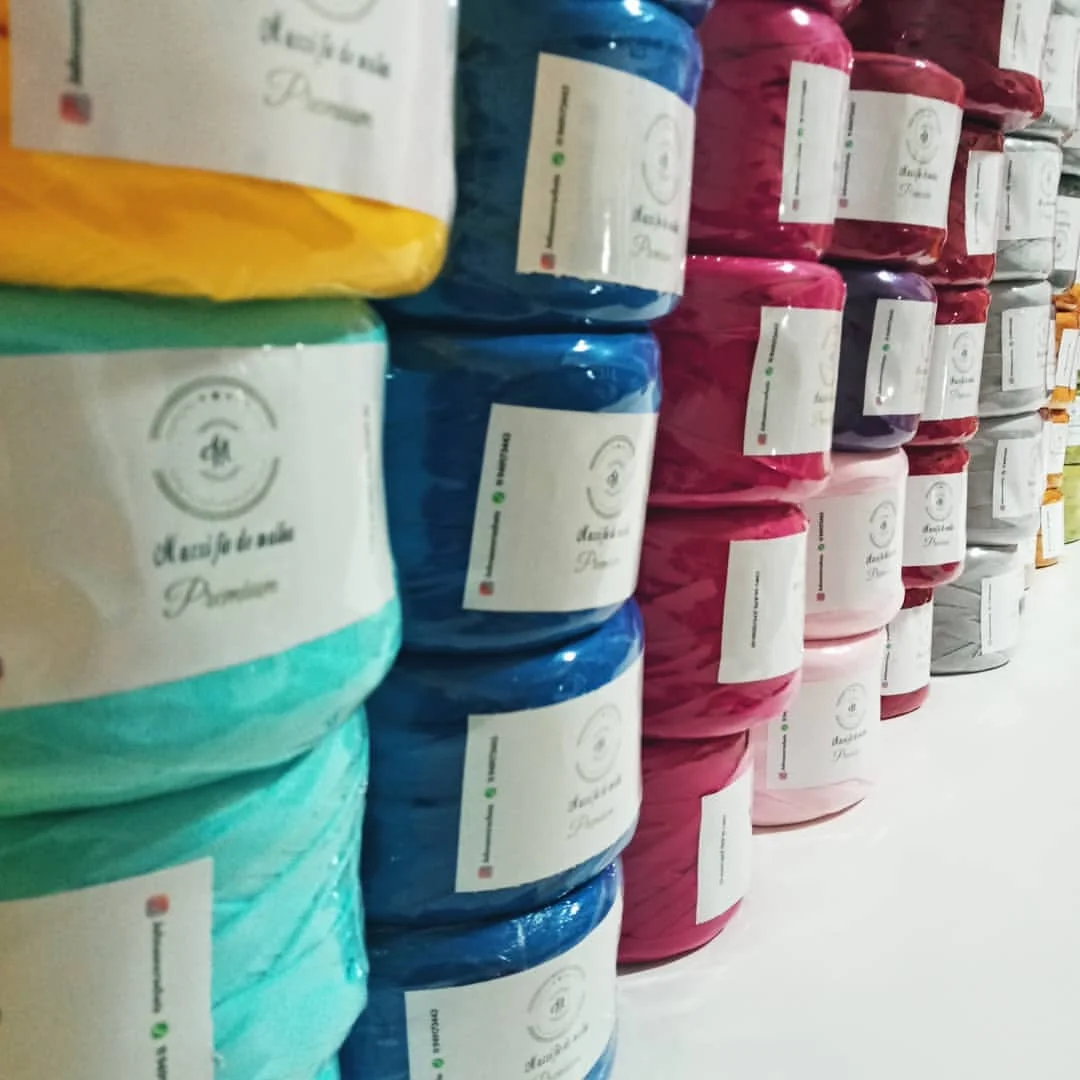 Mastering the Art of Latch Hook: A Comprehensive Guide to Selecting the Perfect Thread for Your Rug Projects