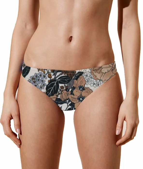 Set of printed bikini panties, made in Spain. Without rubber, so that they do not tighten and fit comfortably thanks to its elastic fabric. Ideal to enjoy total comfort.