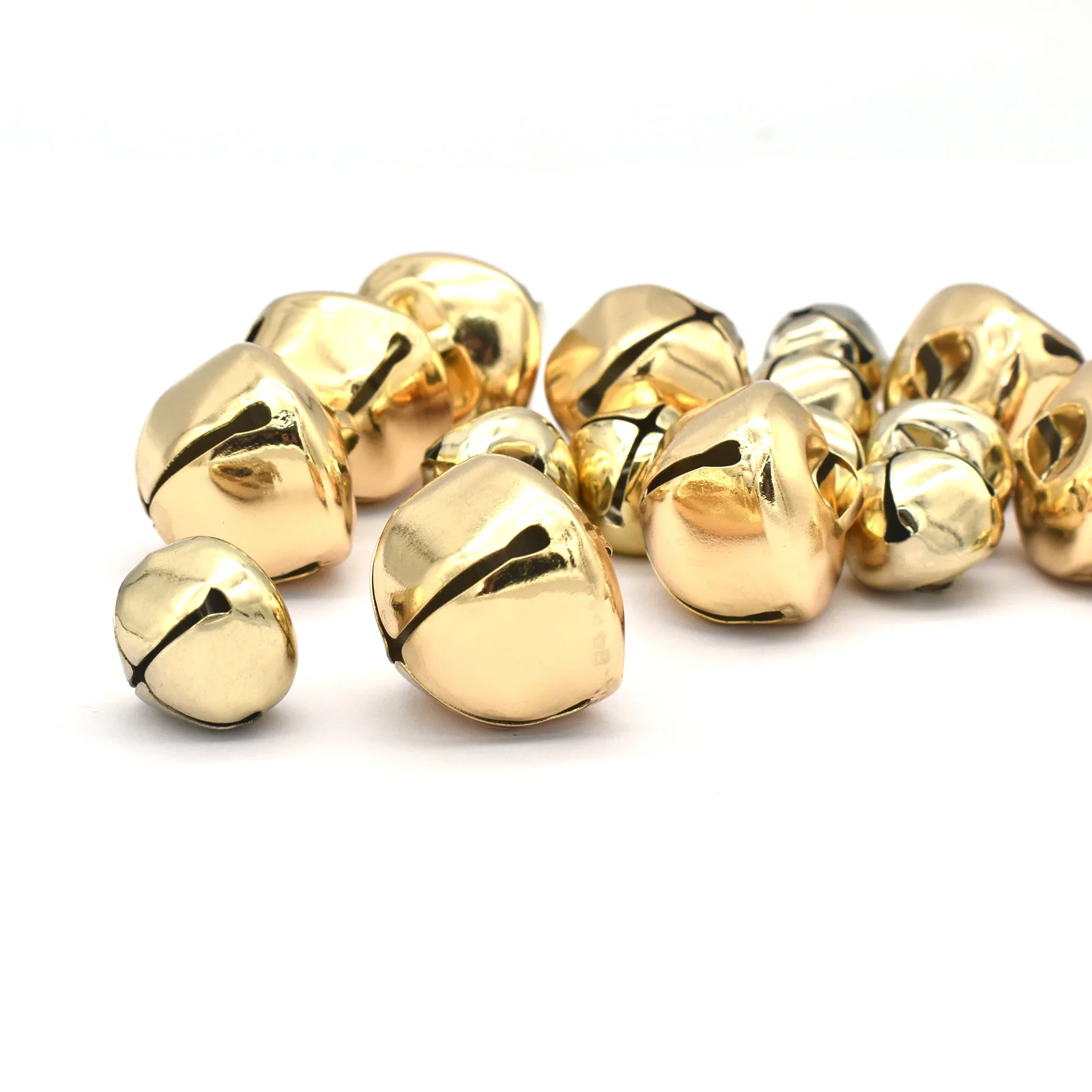 Large Light Gold Christmas Jingle Bells Craft Bells Bulk DIY Bells for Christmas Festival Decoration Dog Collar Home Decoration