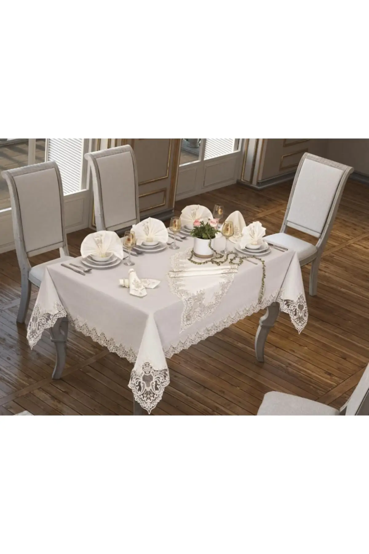 Hyacinth Table Cloth 26 Piece Cream CD161893