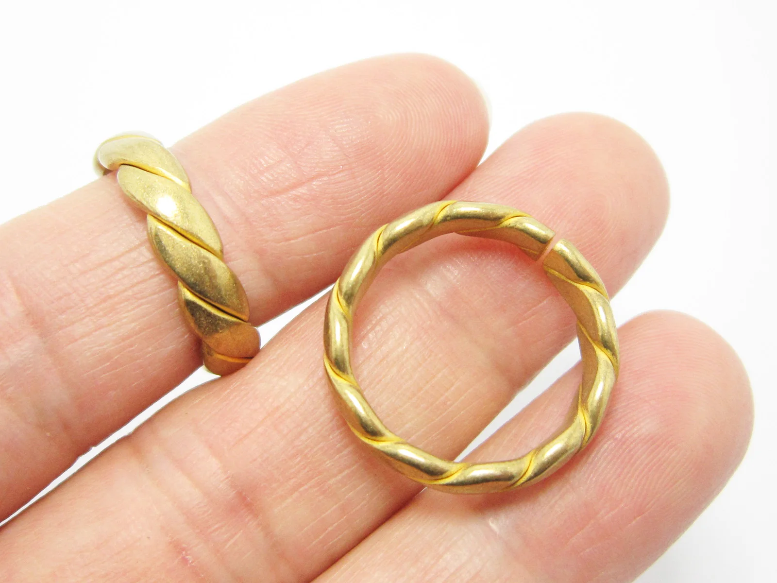 

2pcs Brass rings for men and women 21.7x5mm Adjustable spiral Statement Brass finger rings R998