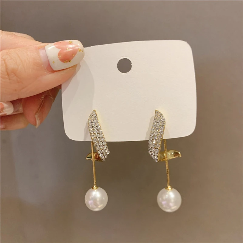 Neue klassische elegante Imitationsperlen-Ohrringe für Damen, Kristall-Langquasten-Ohrringe, exquisite Tropfenohrringe, Hochzeitsschmuck. – Detail 4