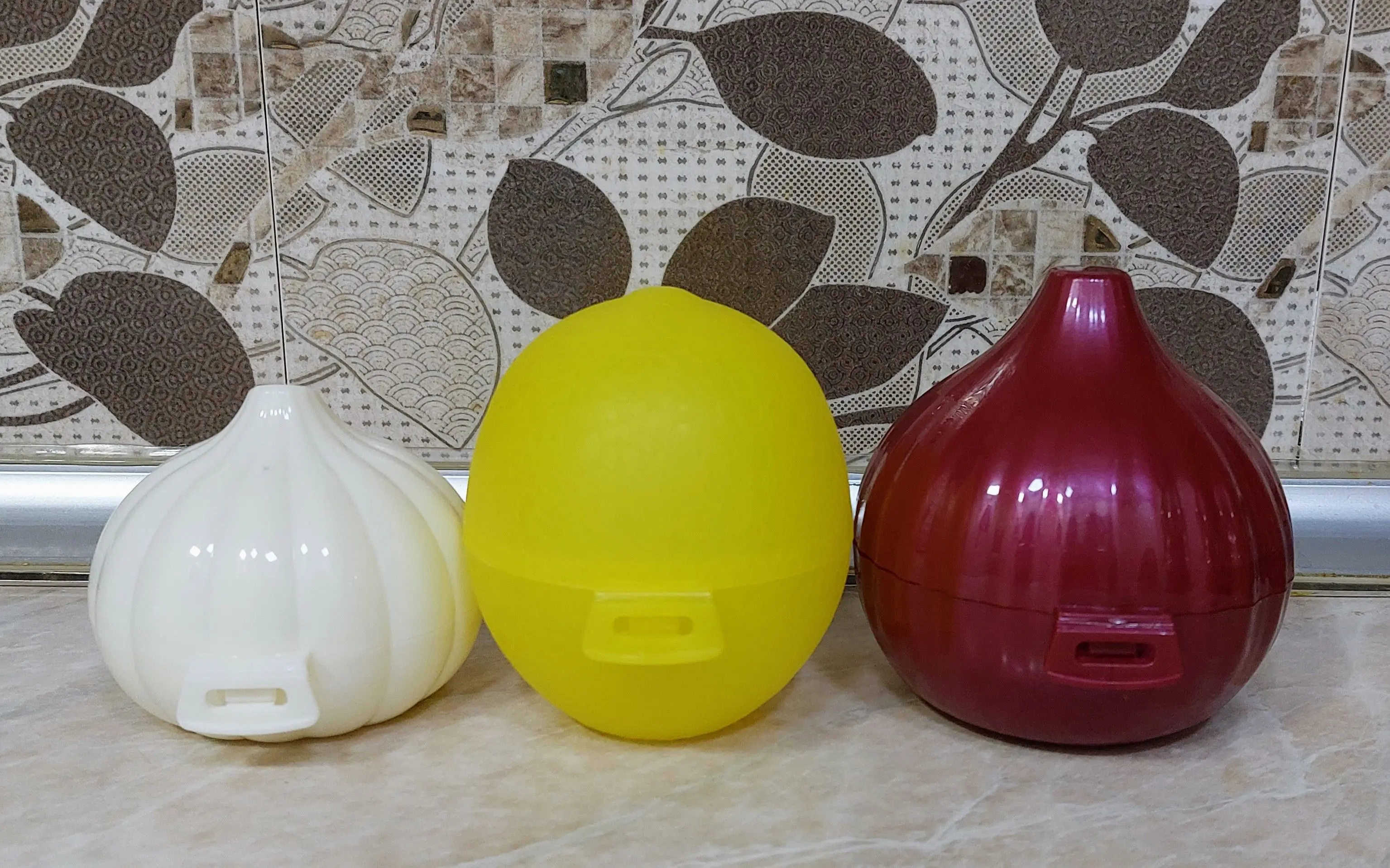 

Set of 3 Onion Garlic Lemon Storage Container Resists Odor Saving Organize Practical Creative Different Kitchen Ornament