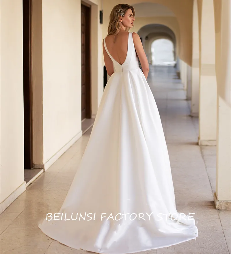 Simple Vestidos De Noiva สีขาวซาตินชุดแต่งงาน2022 A-Line V คอกระเป๋าราคาถูก Backless Robe De Mariée สำหรับ brides