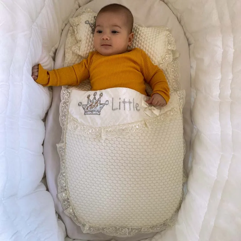 

White Baby Girl Boy Swaddle King Crown The Little Prince Cotton Soft Bottom Opening Babies Newborn Stroller Bed Sweatproof Model