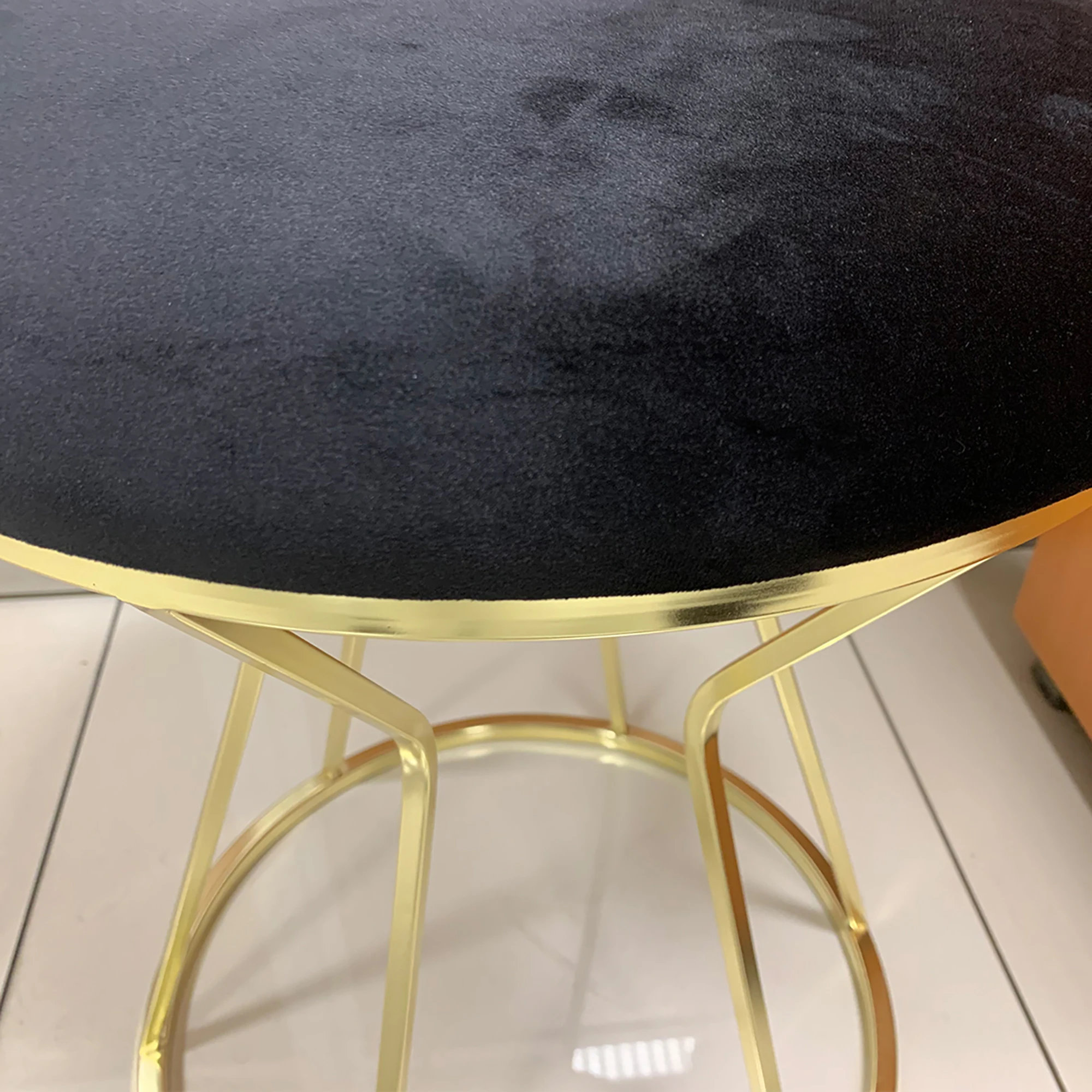 Gold Metall Hocker, Wohnkultur, Wohnzimmer, Innen Möbel, Chesterfield-Hocker, Moderne Metall Hocker, möbel