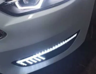 

Car flashing 2PCS For Ford Focus 2015 2016 2017 2018 LED DRL daytime running lights daylight with Yellow signal fog lamp