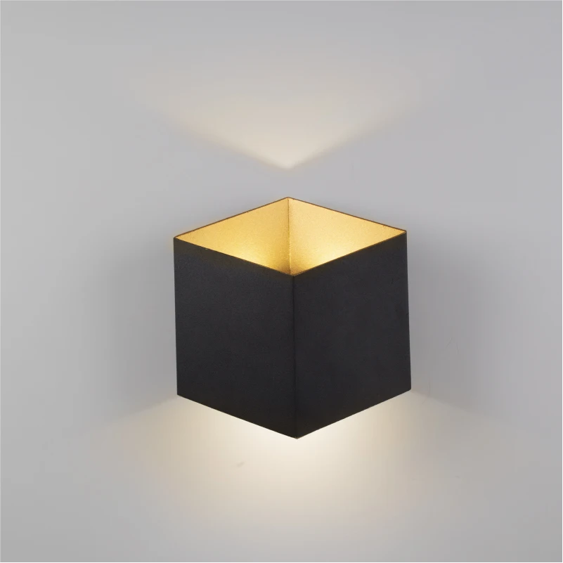 Modern style 6W Black Square LED waterproof wall light, yellow light can be installed indoors and outdoors, warm light