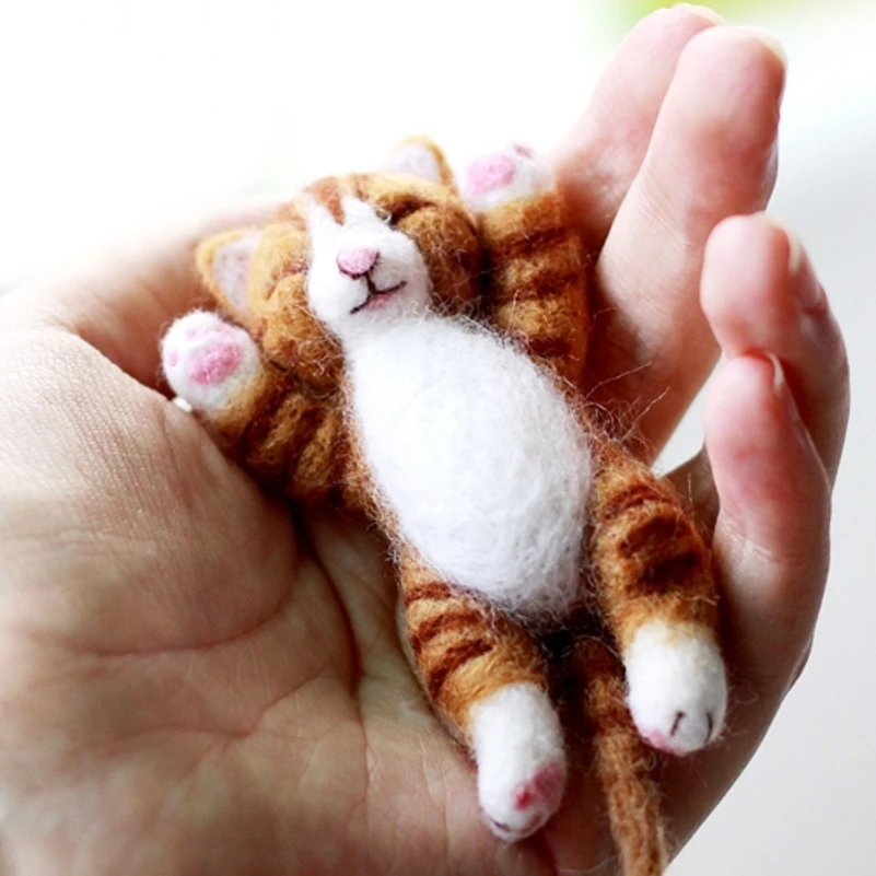 Mini Sleep Cat Wool Felting Kit Felting Kit Wool Felt Package Beginners Needlework Felt Needle Arts & Craft Diy Felting Craft