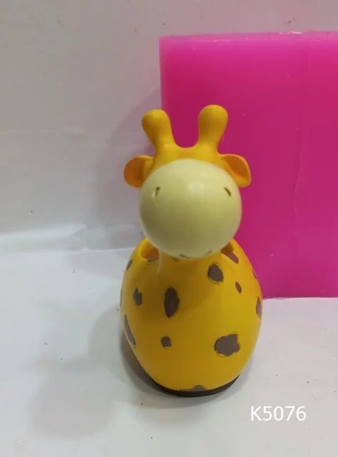 Giraffe flower pot silicone mold diy,clay,flower,ornament,decor,decoration,homedecor,handmade,modelling,cake,pastry,sugar dough