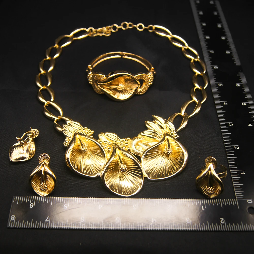 Ensemble de bijoux plaqué or pour femme, collier et boucles d'oreilles, boucles d'oreilles bourgeon de fleur, bague, fête, conception exagérée, banquet, mode