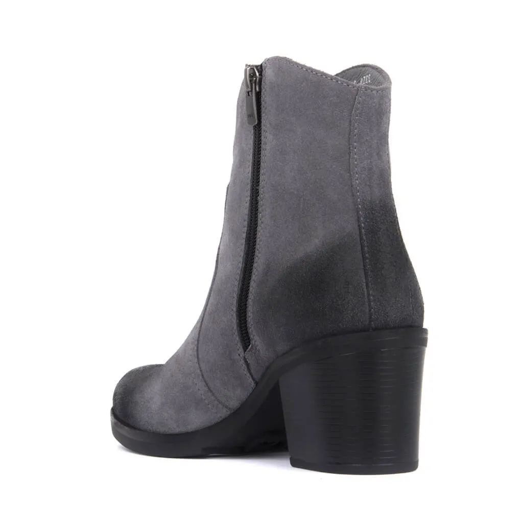 Botas de camurça para senhoras